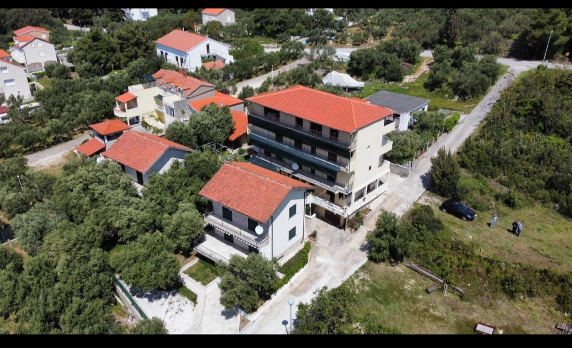 Apartments Dalmatin Zuljana Luaran gambar