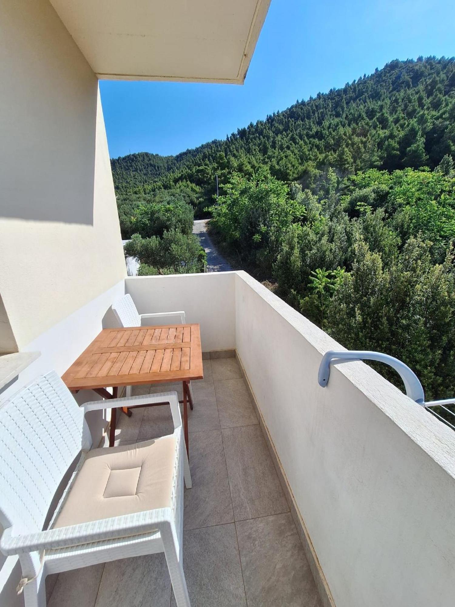 Apartments Dalmatin Zuljana Luaran gambar