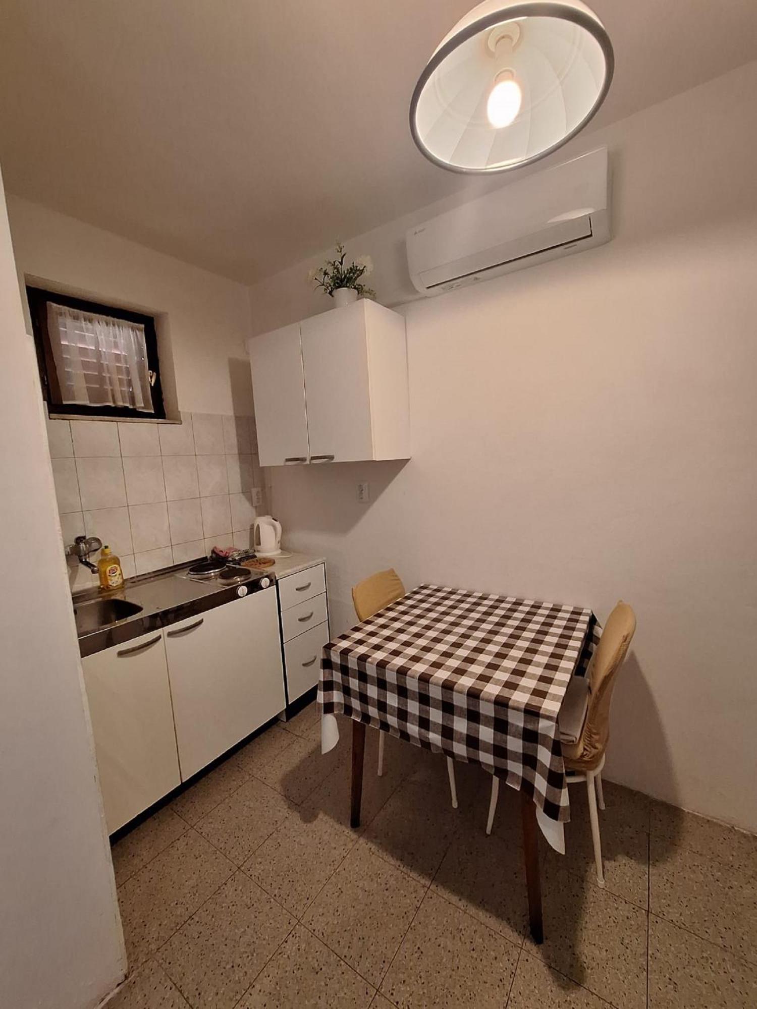 Apartments Dalmatin Zuljana Luaran gambar