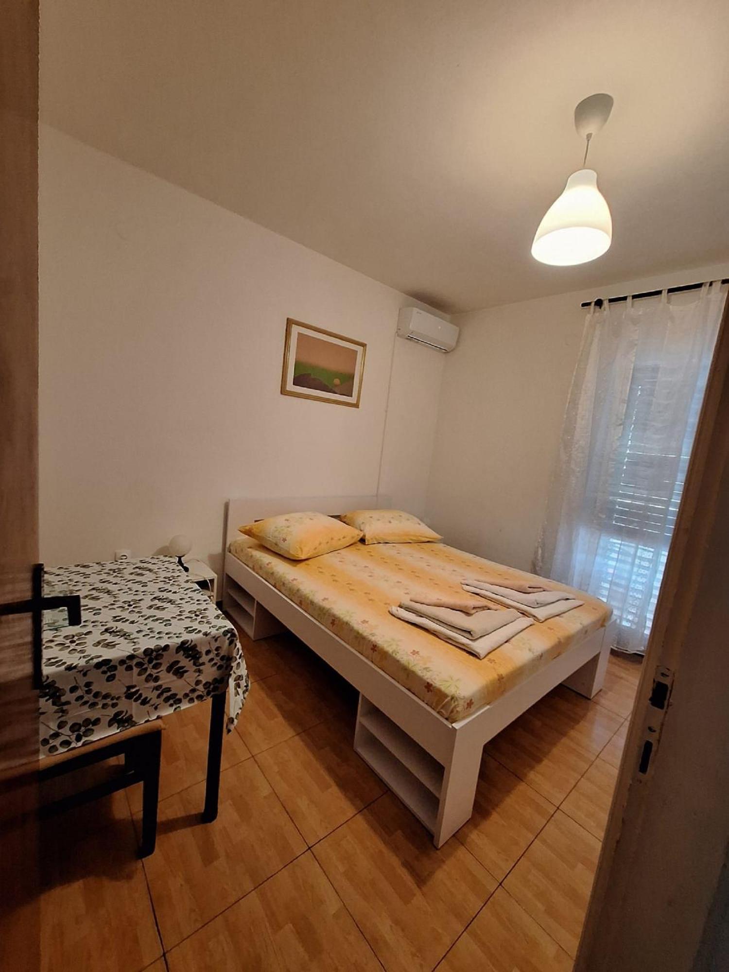 Apartments Dalmatin Zuljana Luaran gambar
